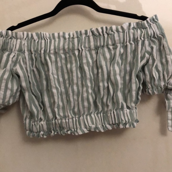 Favlux off the shoulder crop top - Picture 3 of 6